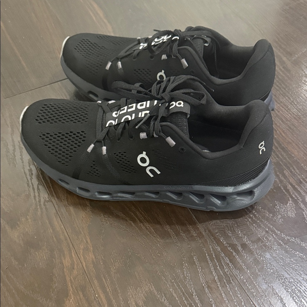 On Cloud Running Shoes for Men - Black - Picture 3 of 10